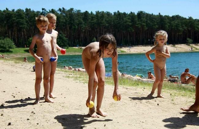 Pure nudisme galerie premium famille nudisme et ados nudistes photo [Nu la nature] [Naturisme France]